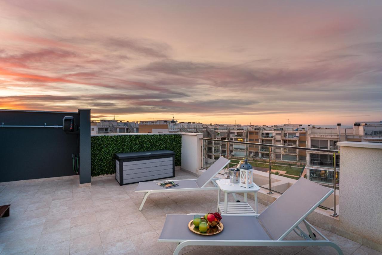 La Zenia Cocoon - Luxury Penthouse With Jacuzzi, 2 Pools, Indoor Heated Pool, Sauna, Gym, Playstation Apartment Dehesa de Campoamor  Exterior photo