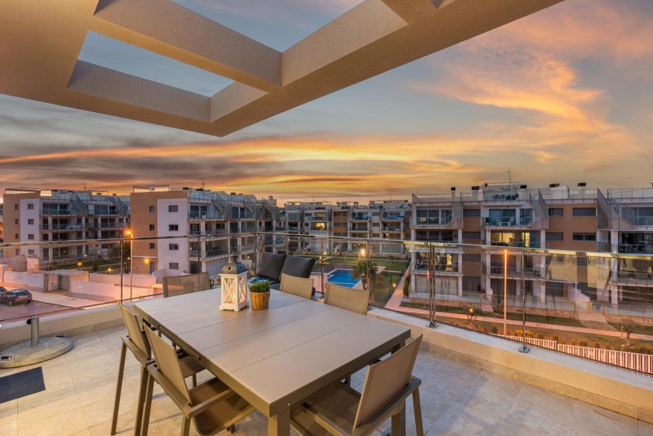 La Zenia Cocoon - Luxury Penthouse With Jacuzzi, 2 Pools, Indoor Heated Pool, Sauna, Gym, Playstation Apartment Dehesa de Campoamor  Exterior photo