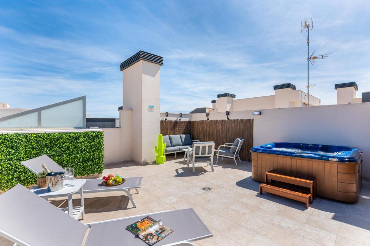 La Zenia Cocoon - Luxury Penthouse With Jacuzzi, 2 Pools, Indoor Heated Pool, Sauna, Gym, Playstation Apartment Dehesa de Campoamor  Exterior photo